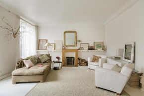 Spacious T2 boulevard Beaumarchais